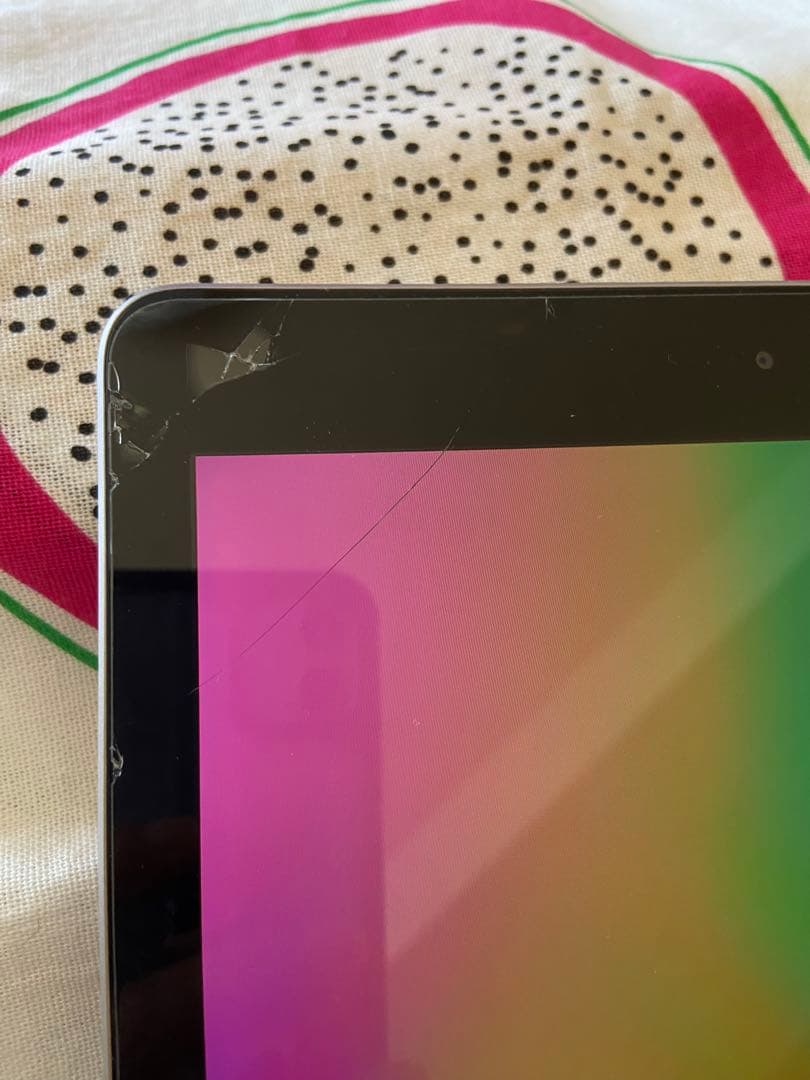 iPad 第6世代 32GB Wi-Fiモデル 刻印あり