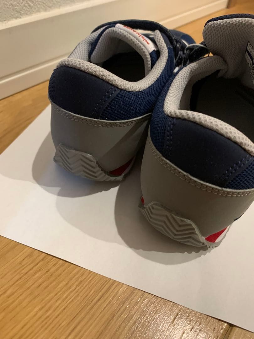 ミキハウス　ミズノスニーカー　20センチ