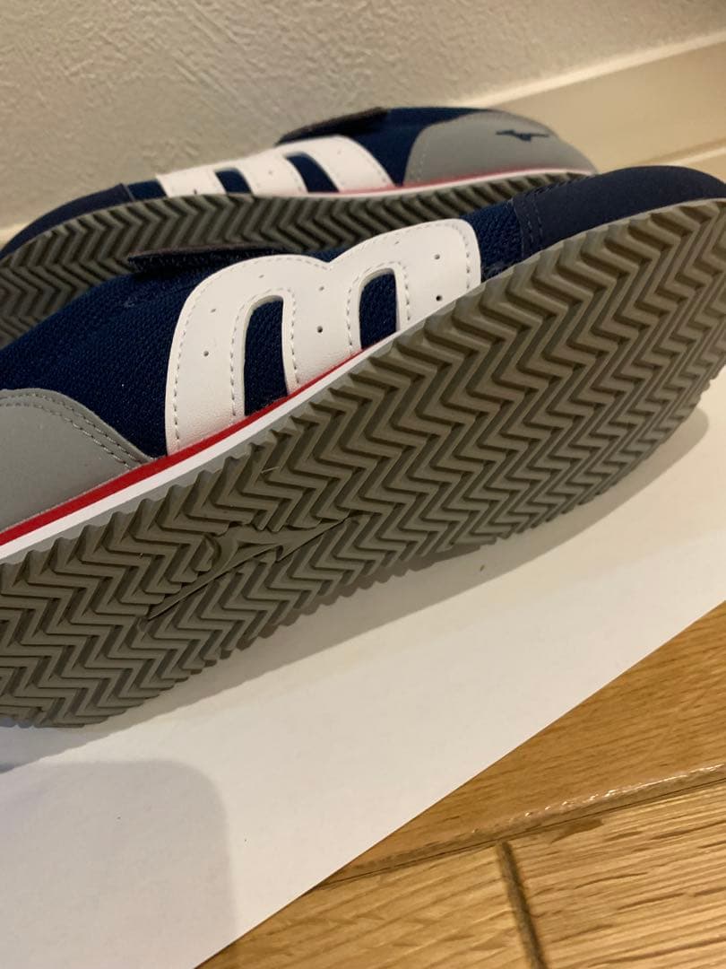 ミキハウス　ミズノスニーカー　20センチ