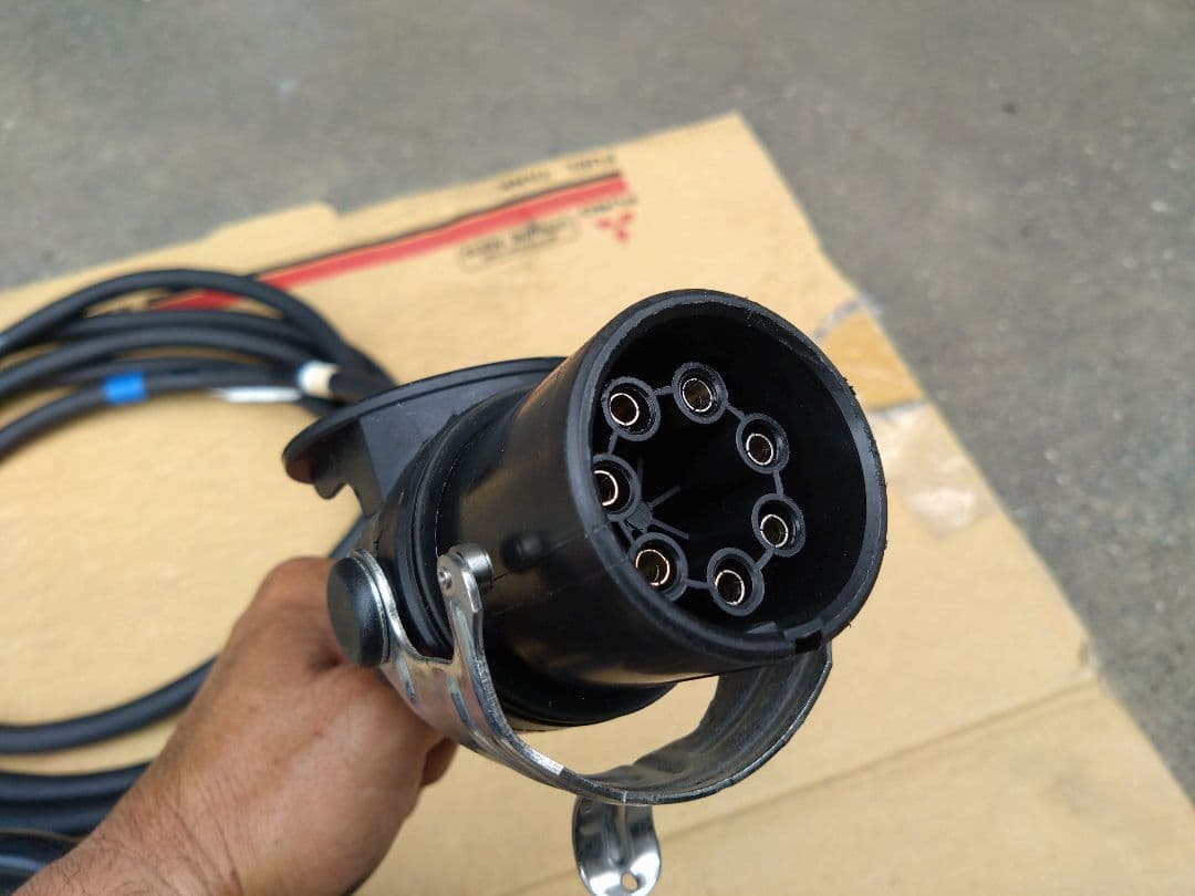 【トレーラーケーブル】