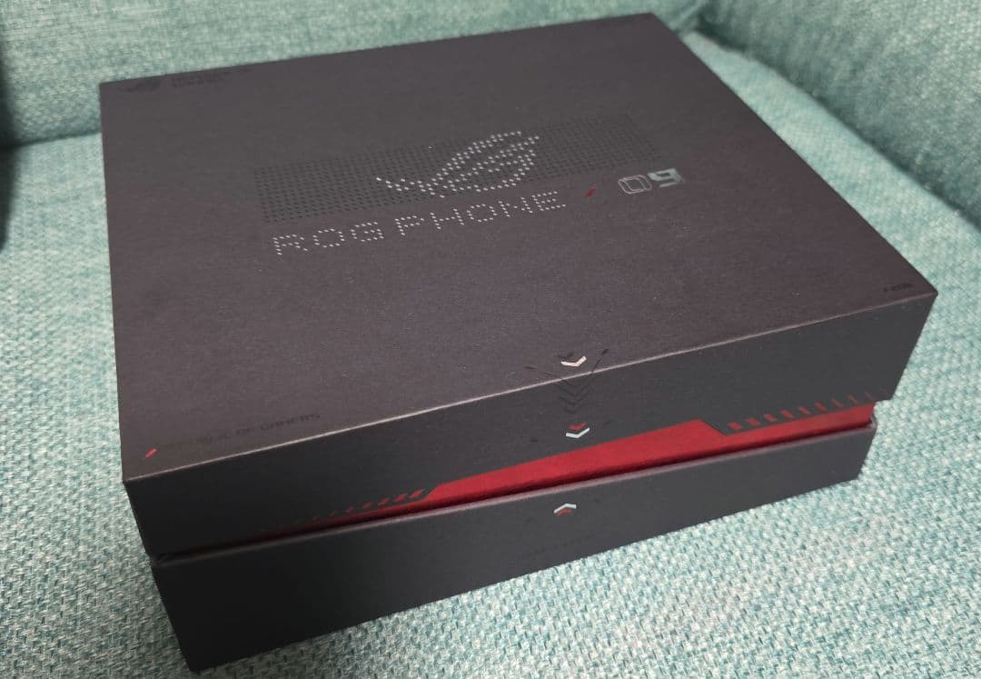 【美品・付属品あり】ROG phone 9 pro 16GB/512GB