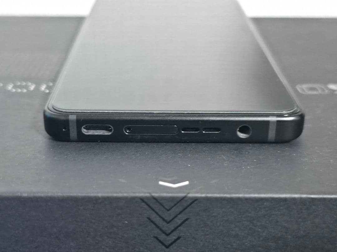 【美品・付属品あり】ROG phone 9 pro 16GB/512GB