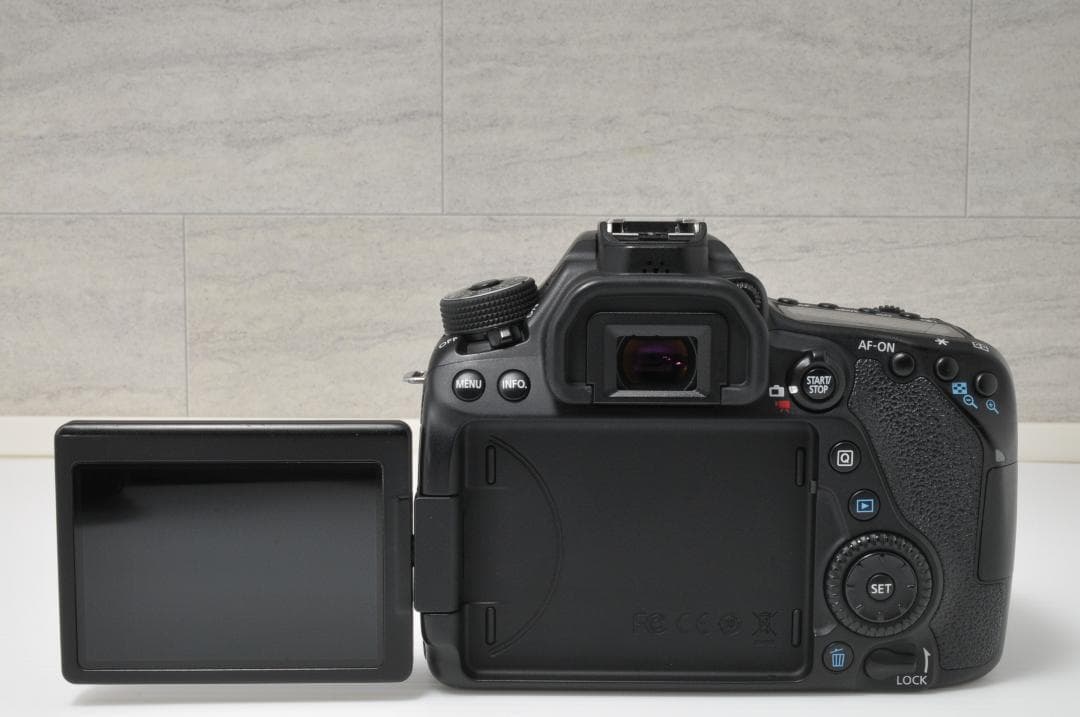 ❤️高性能モデル❤️Canon EOS 80D レンズセット