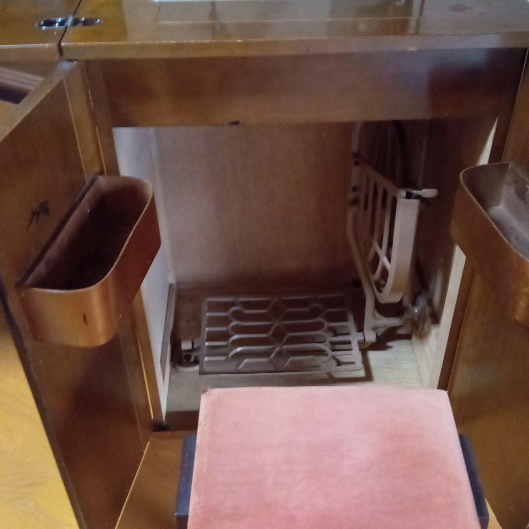 足踏みミシン、HITACHI