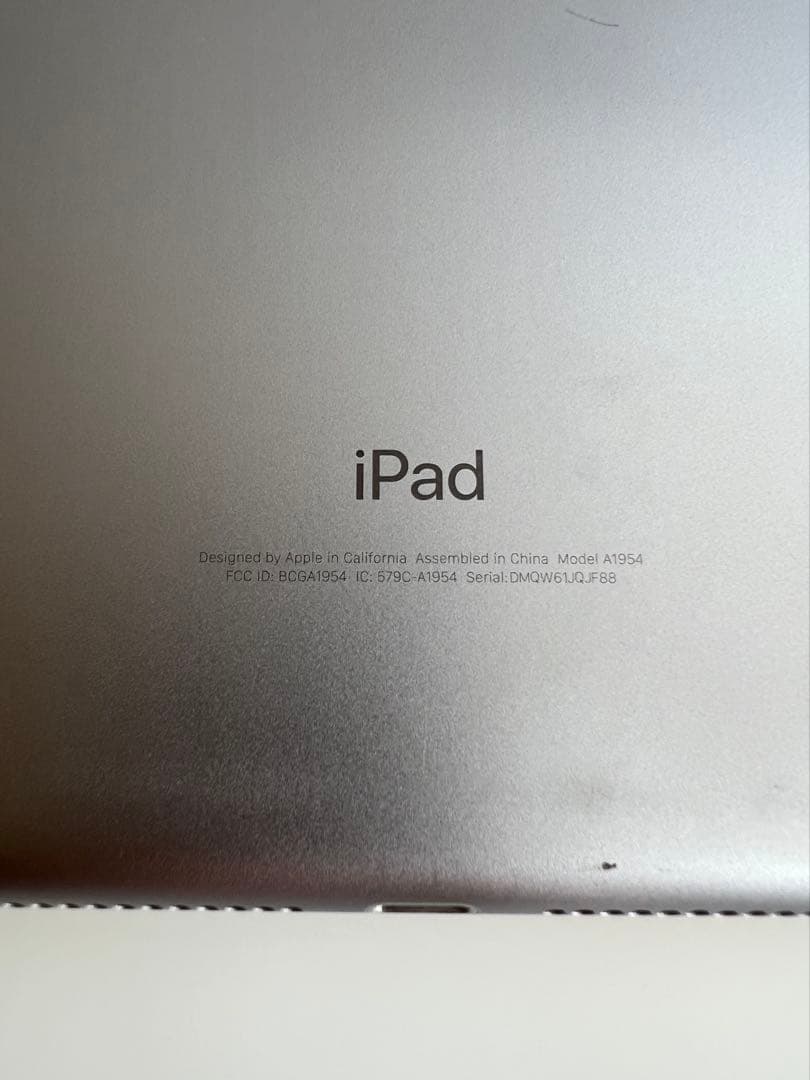 美品 iPad 第6世代 Wi-Fi 32GB スペースグレイ タブレット