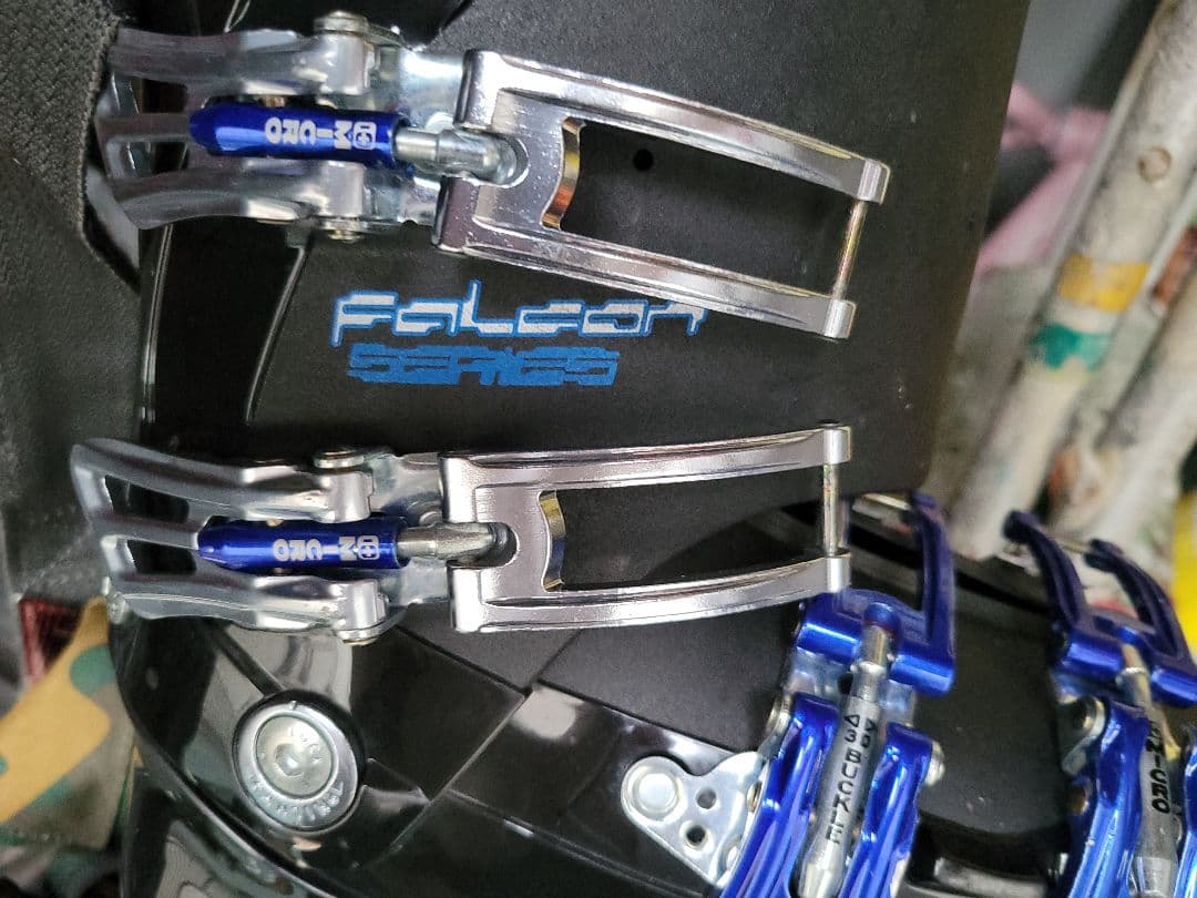 SALOMON　FALCON　24センチ