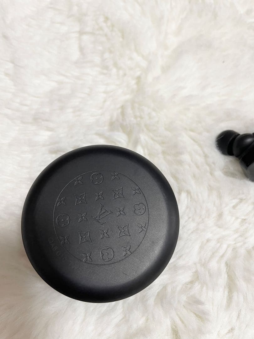 LOUIS VUITTONワイヤレスイヤホン