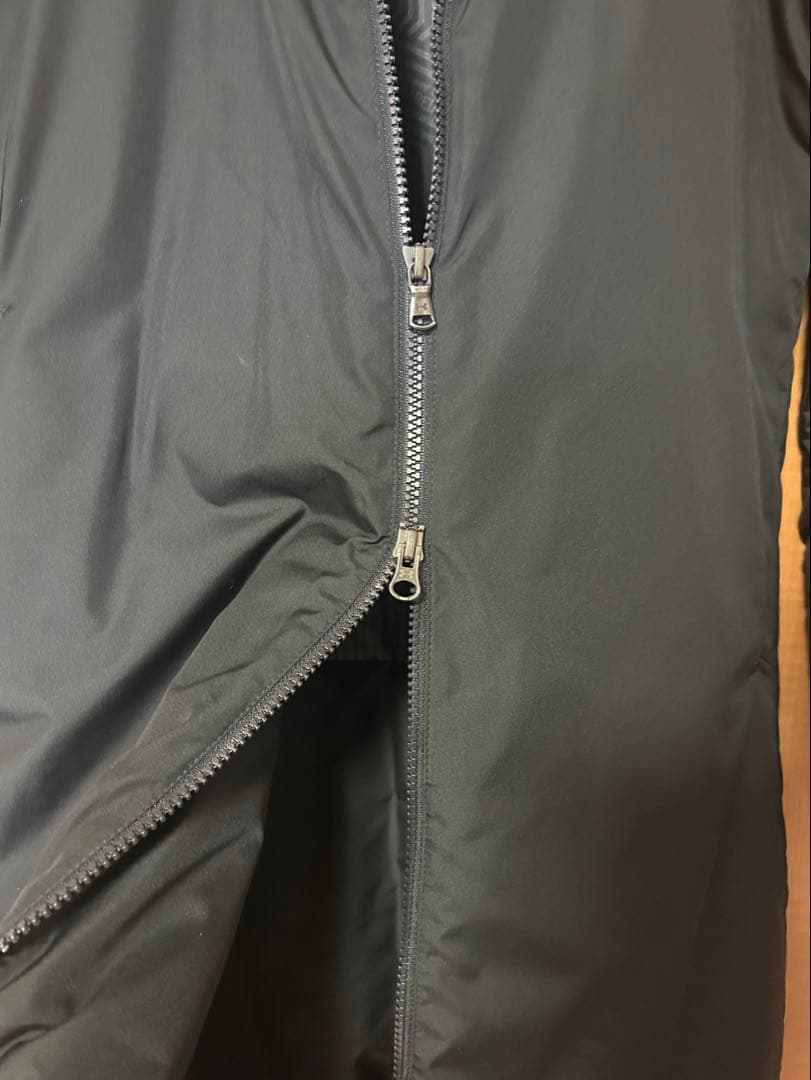 【美品】Under Armour ベンチコート レディースM サイズ ブラック