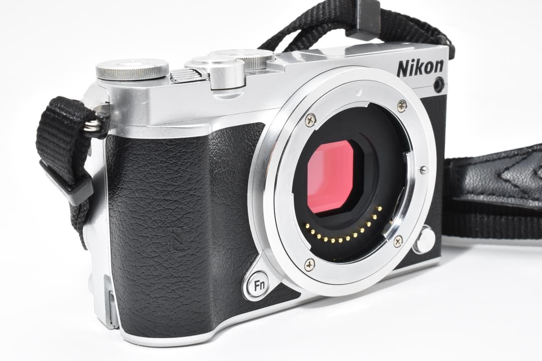 ■美品■ ニコン Nikon1 J5 ミラーレス一眼 #D011