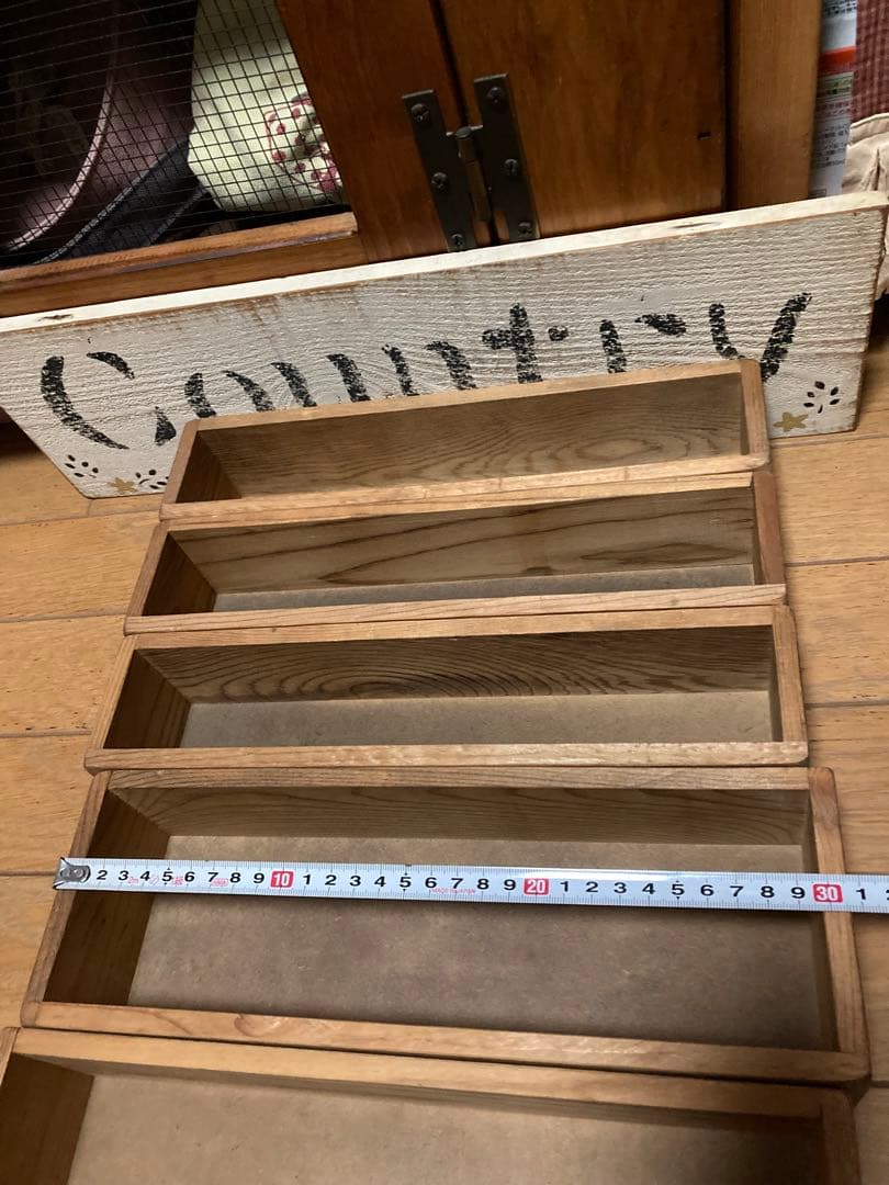 カントリー雑貨　アンファン雑貨　木製飾り棚　裁縫棚