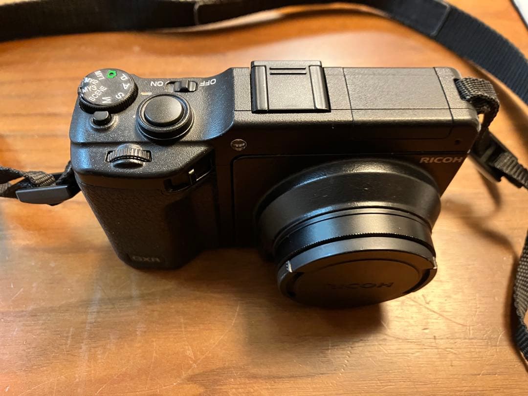 【RICOH】GXR デジタルカメラ（8GBディスク付）