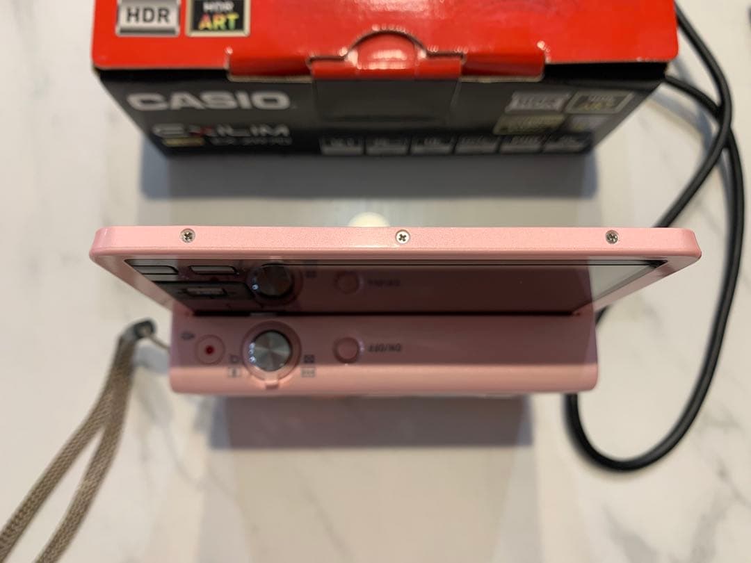 【美品】箱有り CASIO デジタルカメラ EXILIM EX-ZR70PK