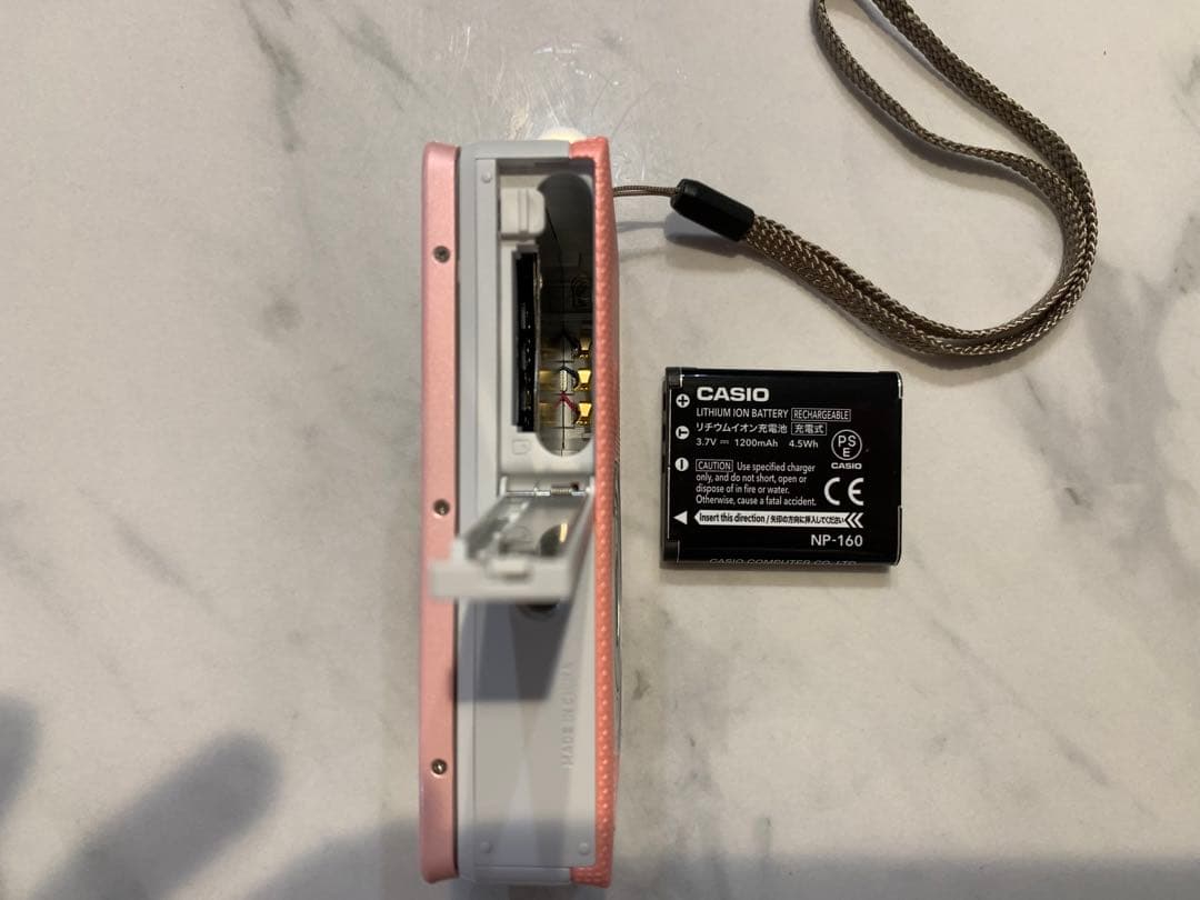 【美品】箱有り CASIO デジタルカメラ EXILIM EX-ZR70PK