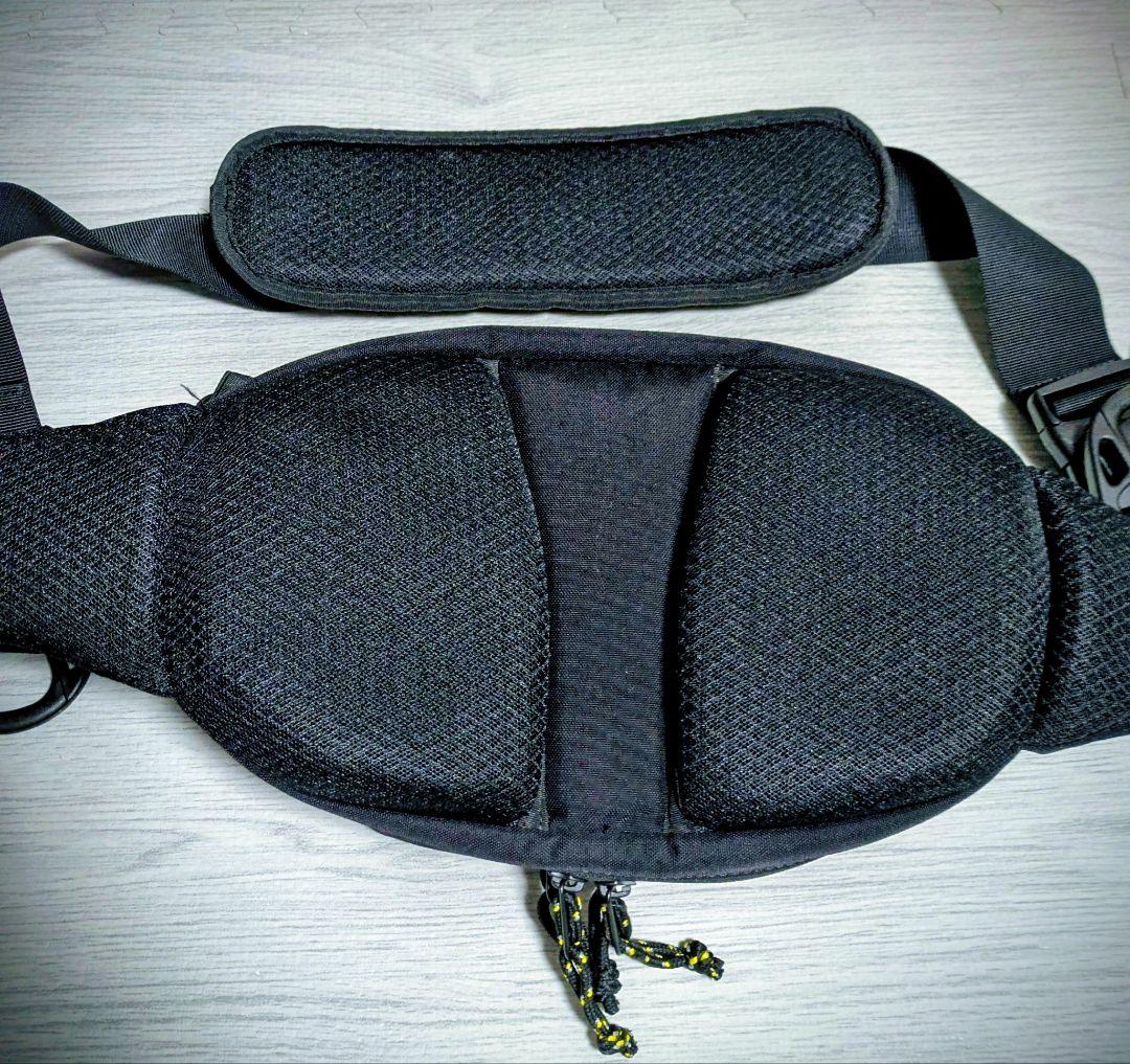 美品　Hugoo ショルダー型　ヒップシート　箱　収納袋付き