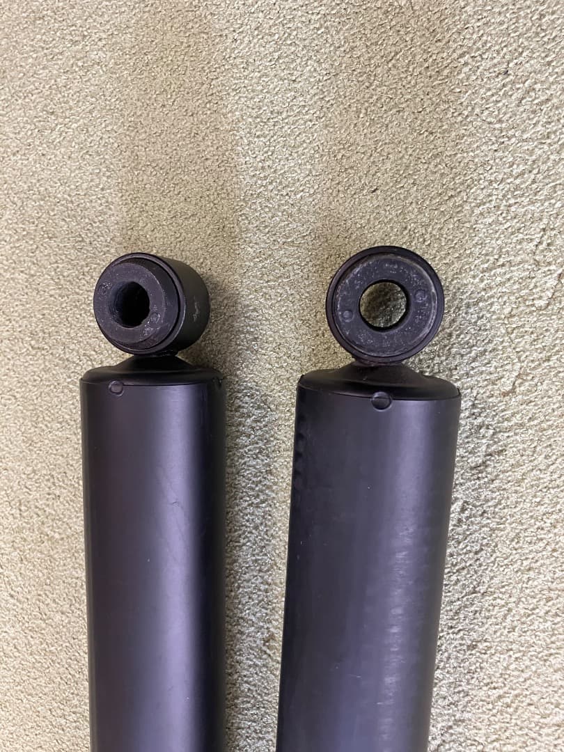 新型キャラバン純正ショックアブソーバー