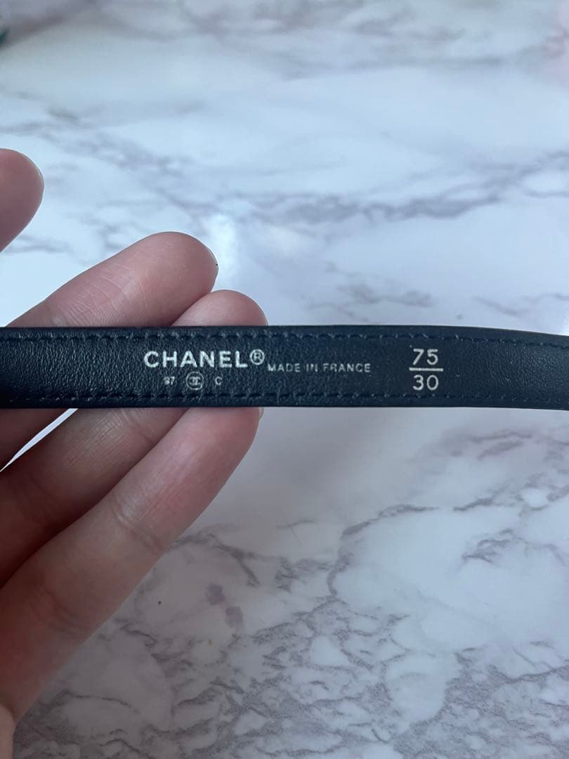 CHANEL ブラックレザーベルト 75
