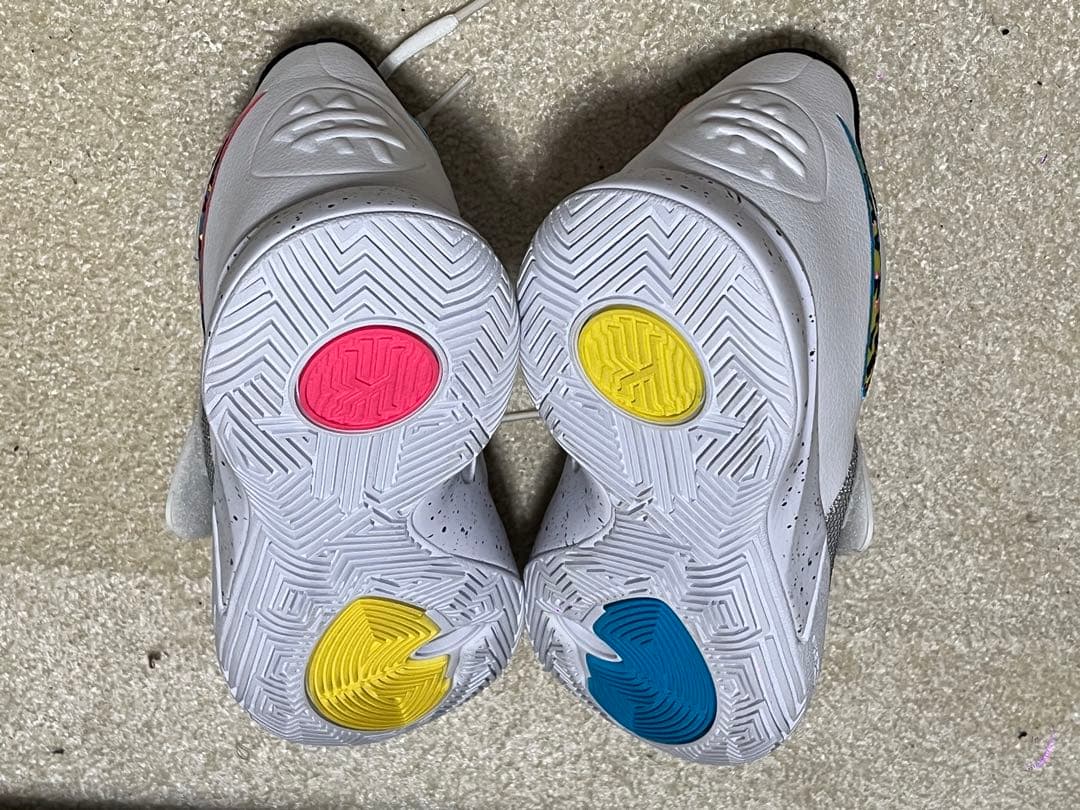 Nike バスケットボールシューズ シルバー/ホワイト