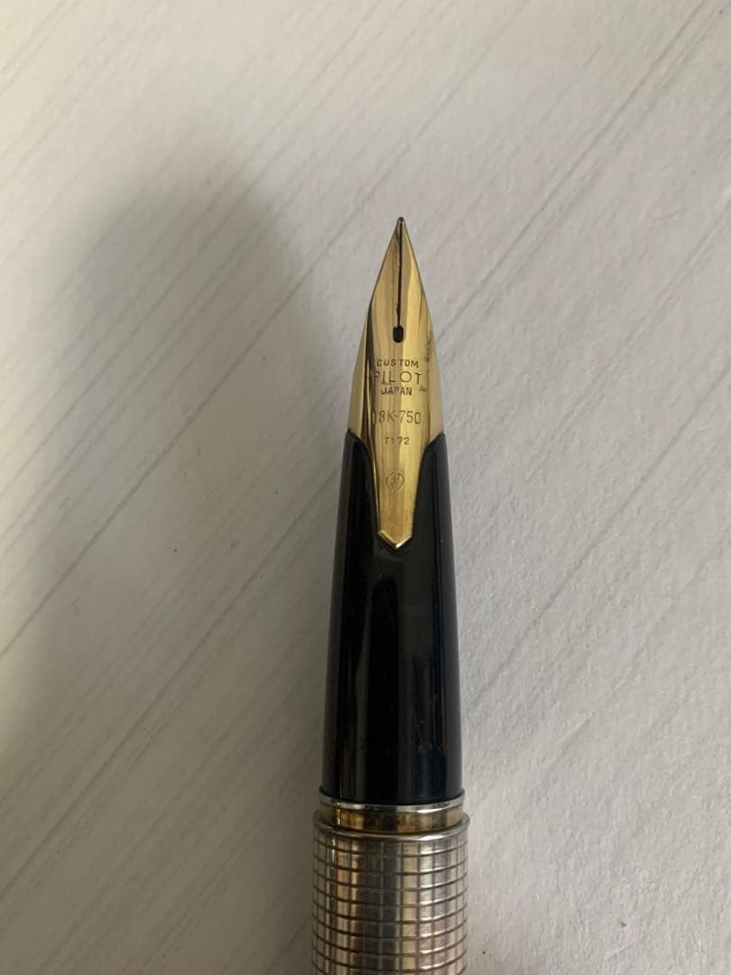 PILOT Elite シルバー 万年筆 18Kペン先
