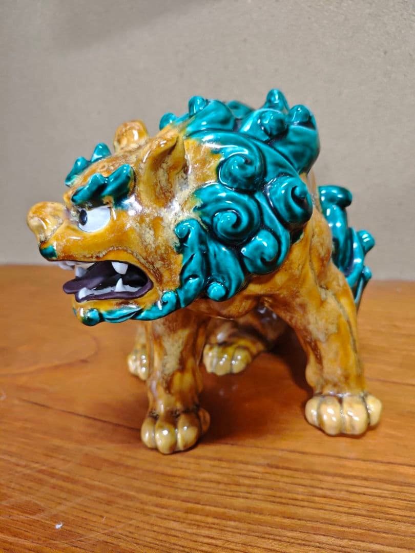 浅蔵 五十吉 九谷焼 陶器製 獅子の彫刻 置物 木箱付き