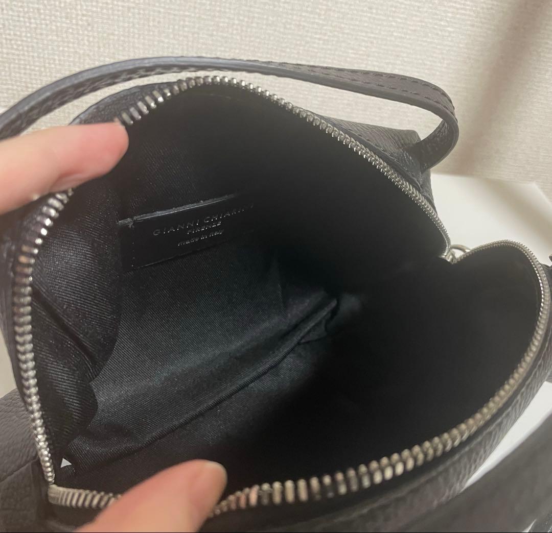 GIANNI CHIARINI アリファ S レザーショルダーバッグ ブラック