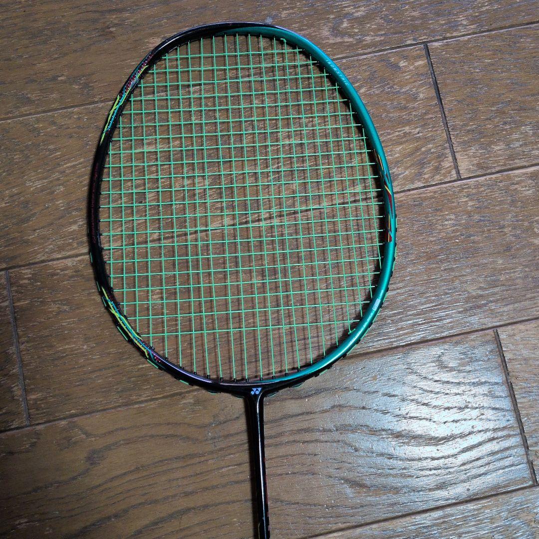 曇YONEX バドミントンラケット