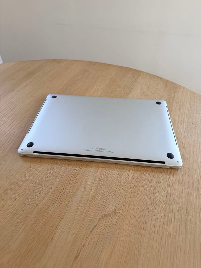 Apple MacBook Pro 15インチ（2016年モデル）