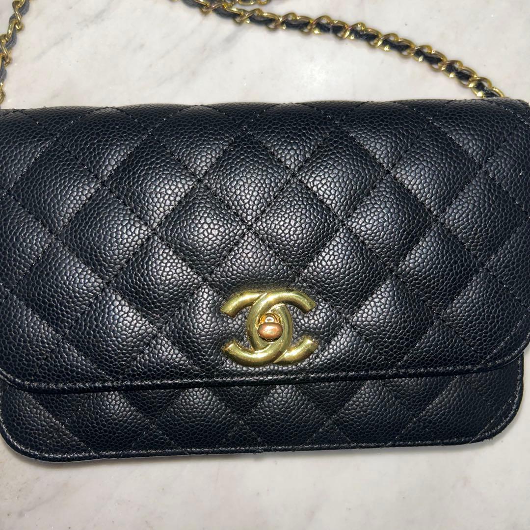 ブラックレザー ショルダーバッグ