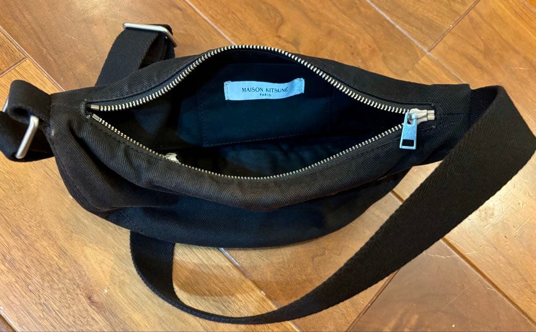 MAISON KITSUNE ダブル ボールド フォックスヘッド バム バッグ
