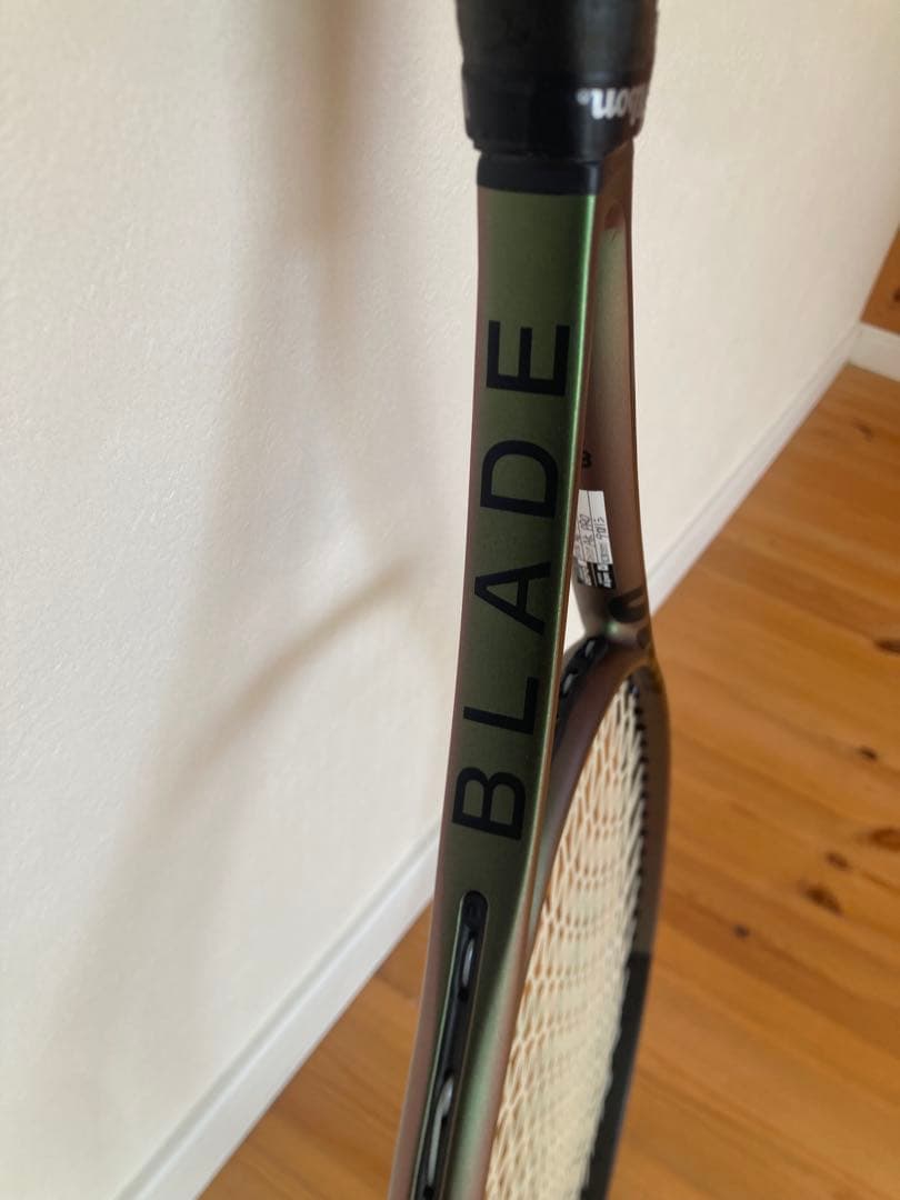 ラケット(硬式用) BLADE 100 V8