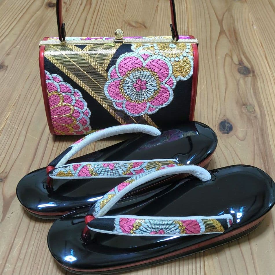 ✿大判花柄✿　成人式 草履 バッグ フェザーショール セット