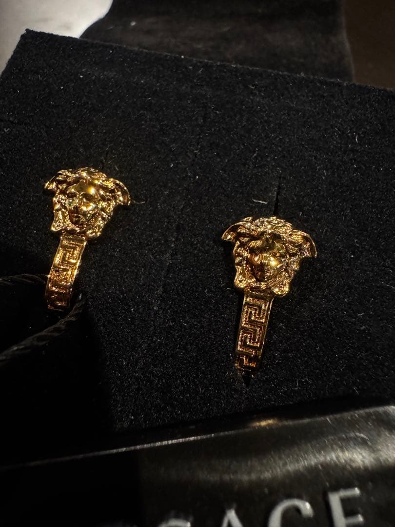 ジャズぽVERSACE ピアス　ヴェルサーチ