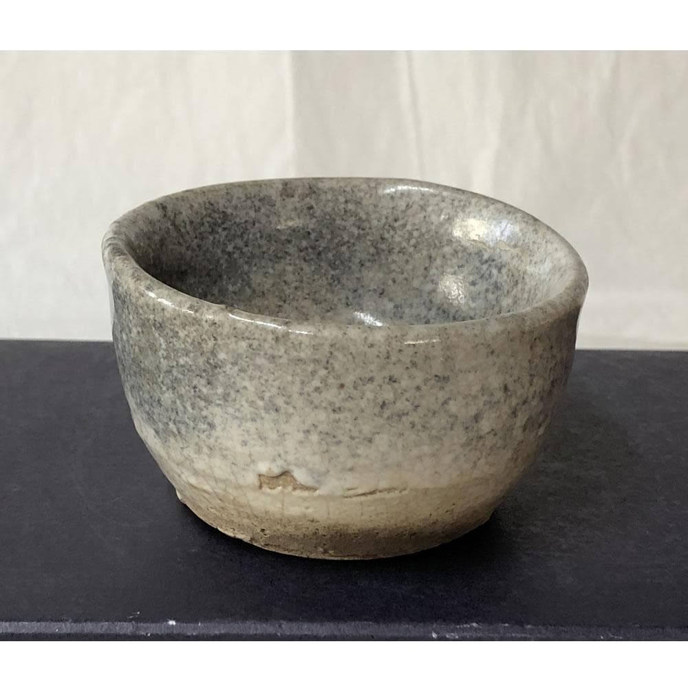 w048 李朝 ぐいのみ 木箱入り 酒器