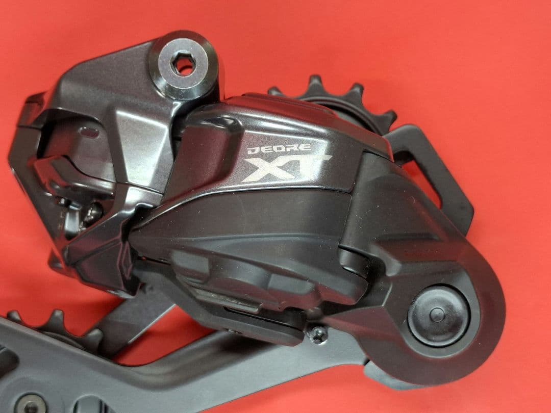 SHIMANO XT M8250-SGS Di2 無線式電動リアディレイラー