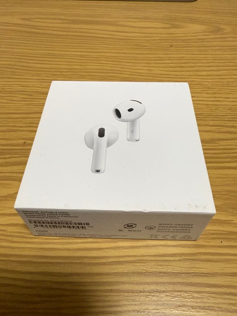 【美品】Airpods4（ANC搭載モデル）　ケース付き　10/13日購入