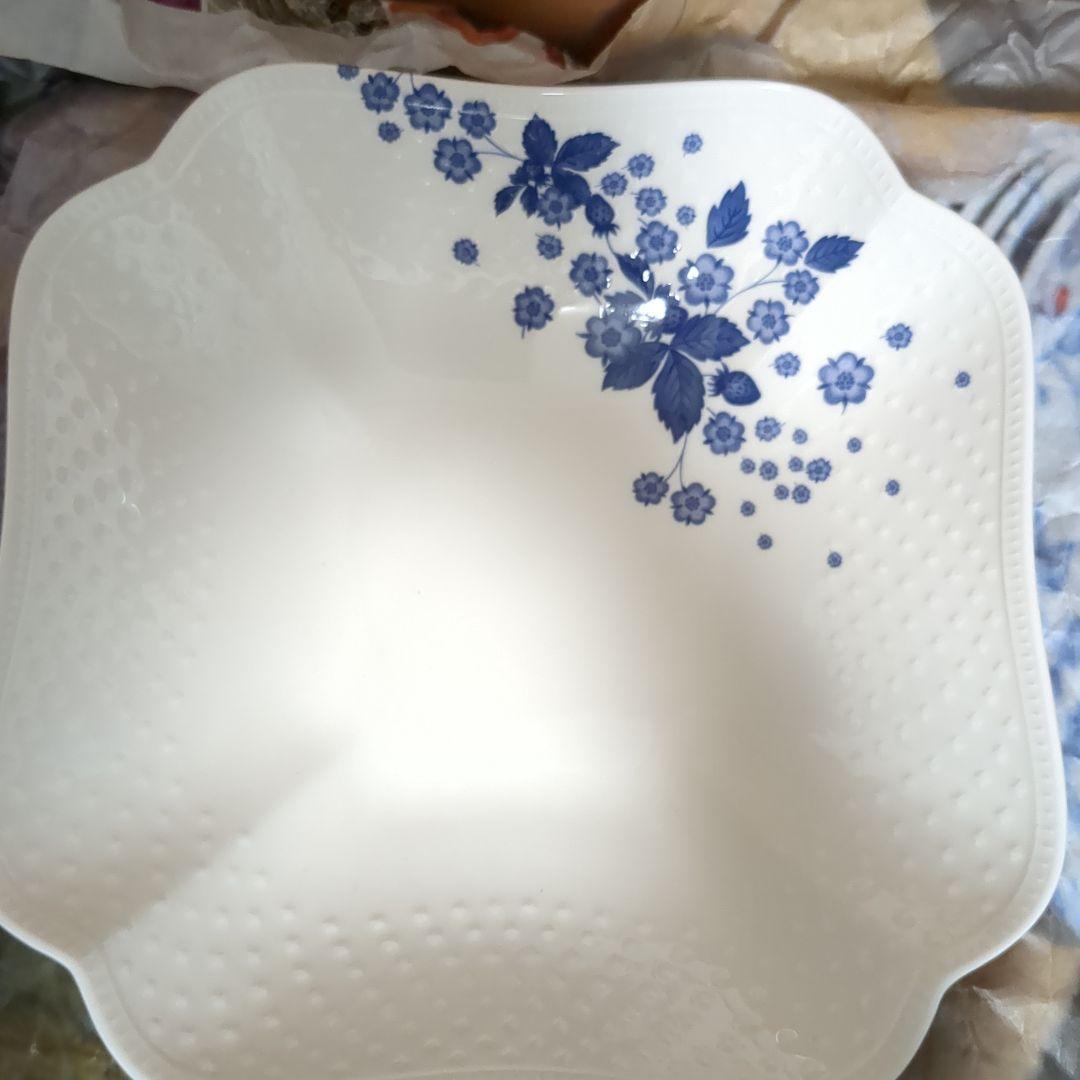 ウェッジウッド　 ストロベリーブルームインディゴ　ボウル大小3点セット