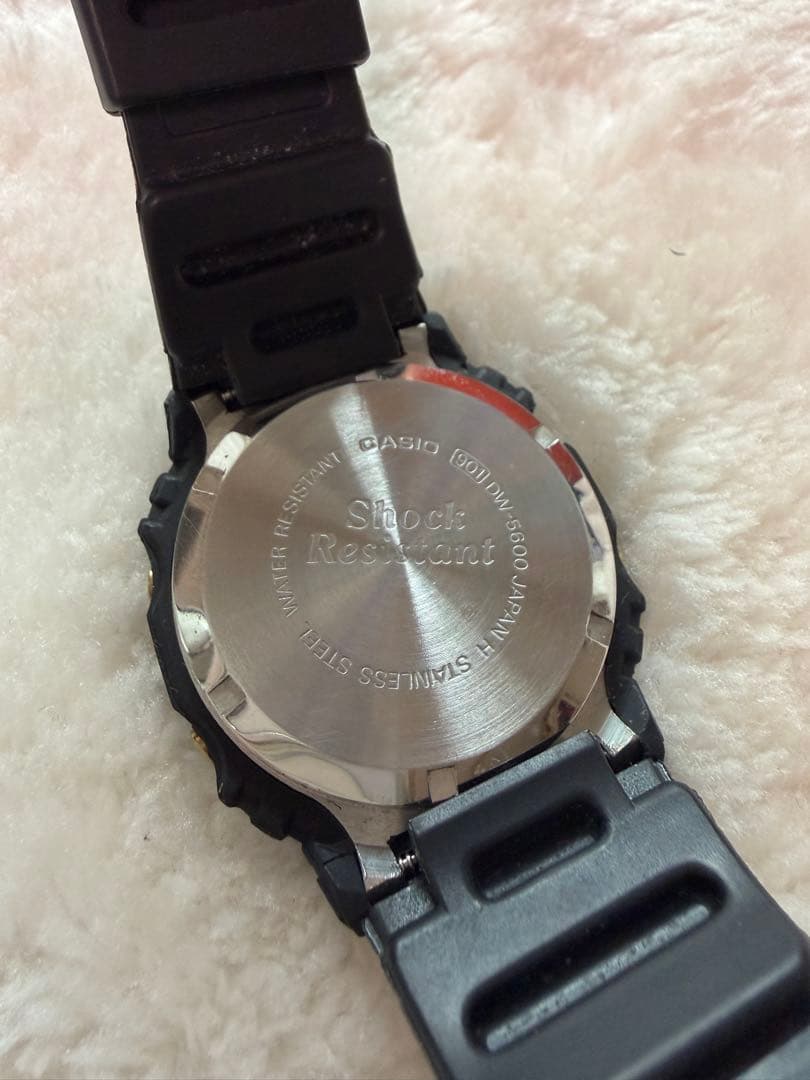 B*N様 G-SHOCK DW5600C-9V ゴールド 901 スクリューバッ