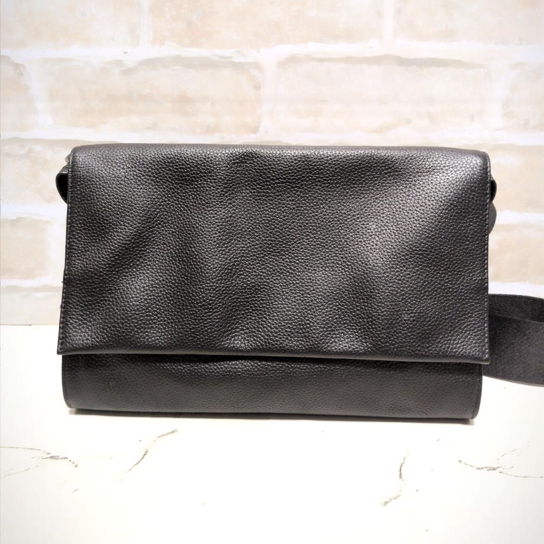 ★【イア パピヨネ】ワイドテープ ダルメシアン柄 ボディバッグ ブラック 美品