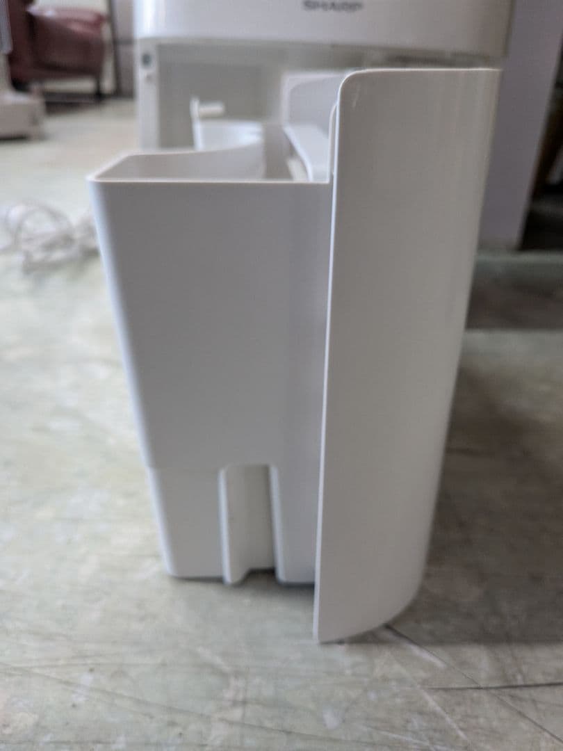 SHARPプラズマクラスター除湿機 衣類乾燥機 CV-E71　中古