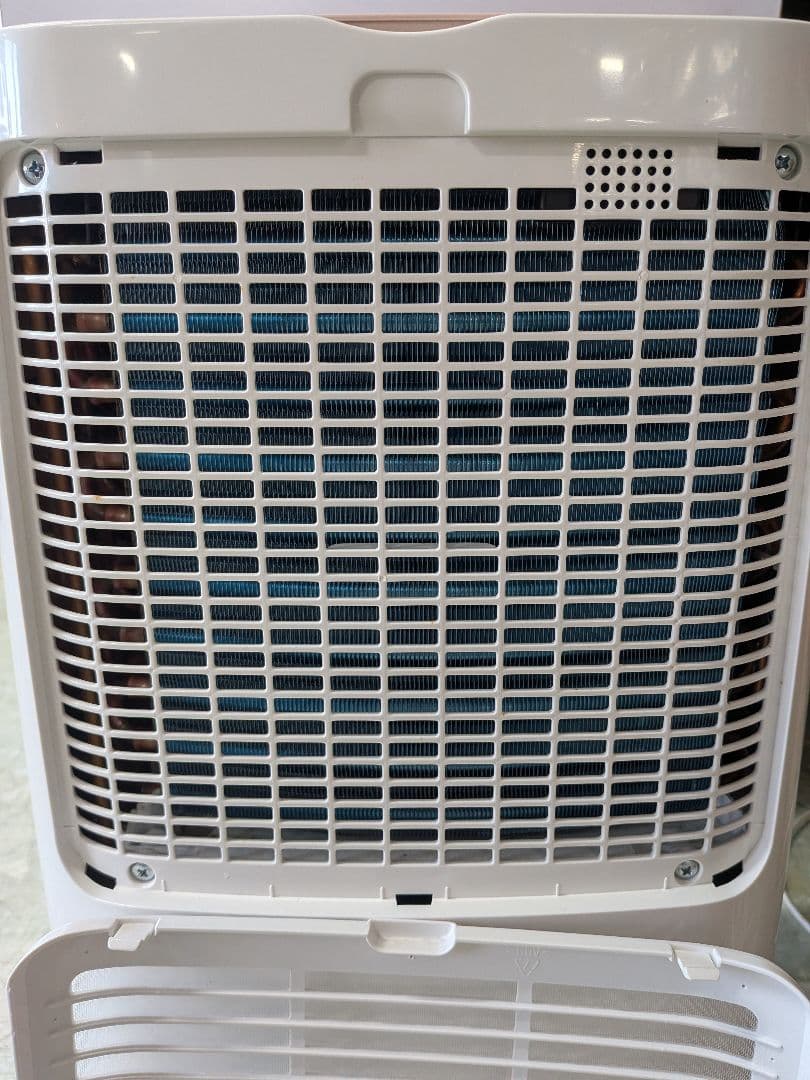 SHARPプラズマクラスター除湿機 衣類乾燥機 CV-E71　中古