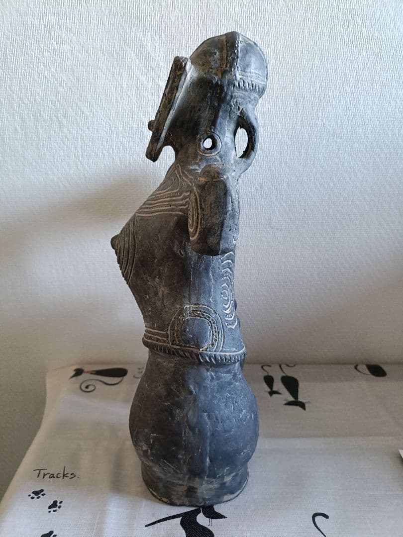 国宝　土偶　画面の女神レプリカ