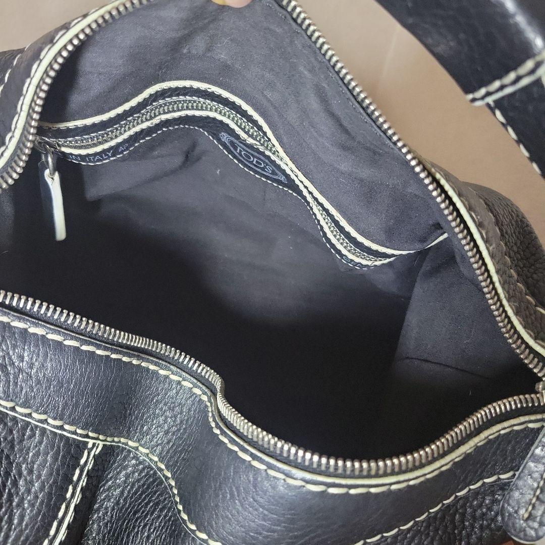 TOD'S 濃紺レザー ショルダーバッグ