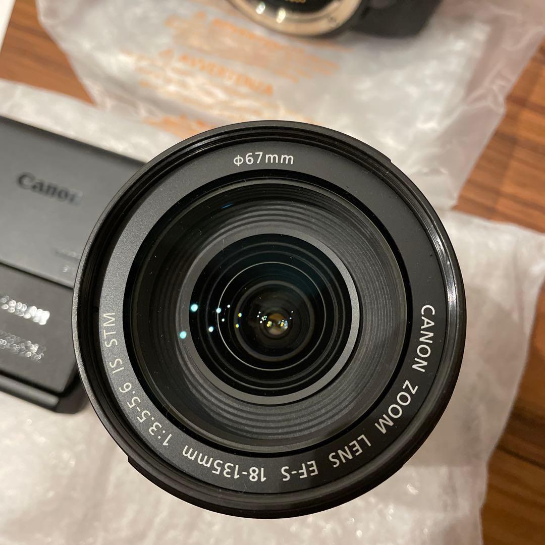 Canon EOS 8000D デジタル一眼レフ　極美品