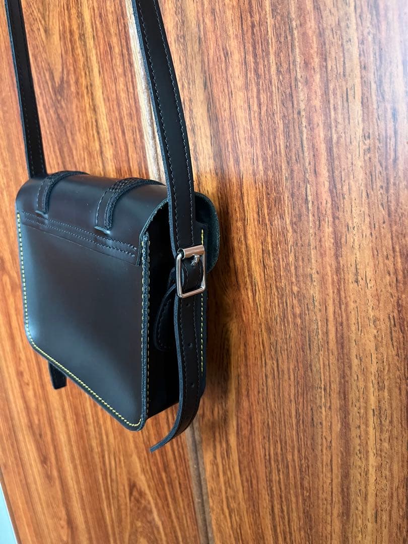 Dr. Martens/ドクターマーチン 7インチ サッチェルバッグ