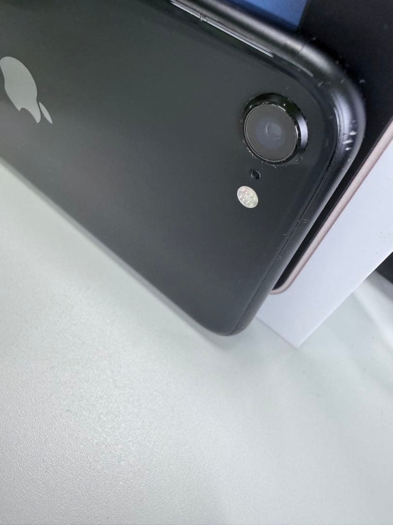 Apple iPhone SE(第2)ブラック