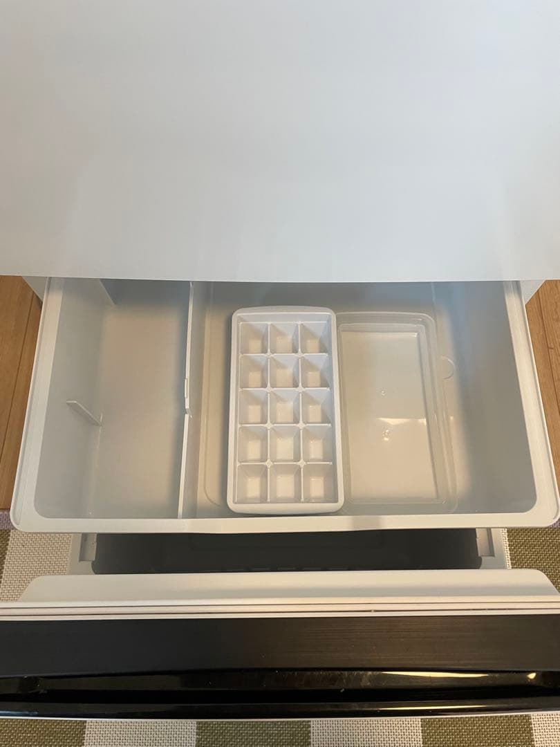 ハイセンス製 HR-D1304 130L 2ドア冷蔵庫(22年製)