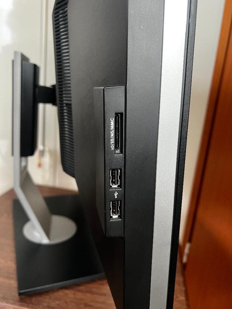 Dell U2711 27インチ モニター 本体