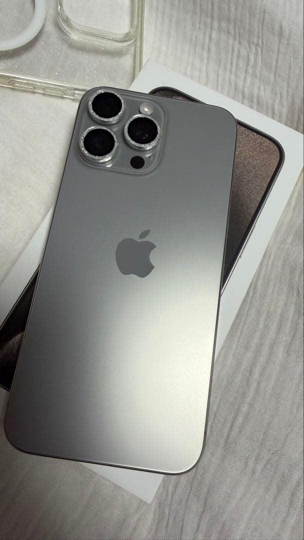 iPhone15 promax 美品 256G チタニウム