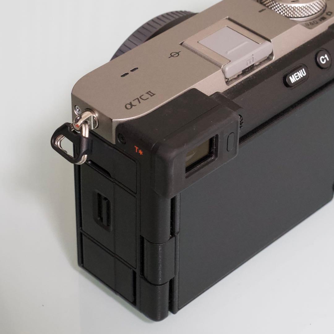 【週末限定セール】SONY α7CⅡミラーレスカメラ 本体 シルバー 保証あり