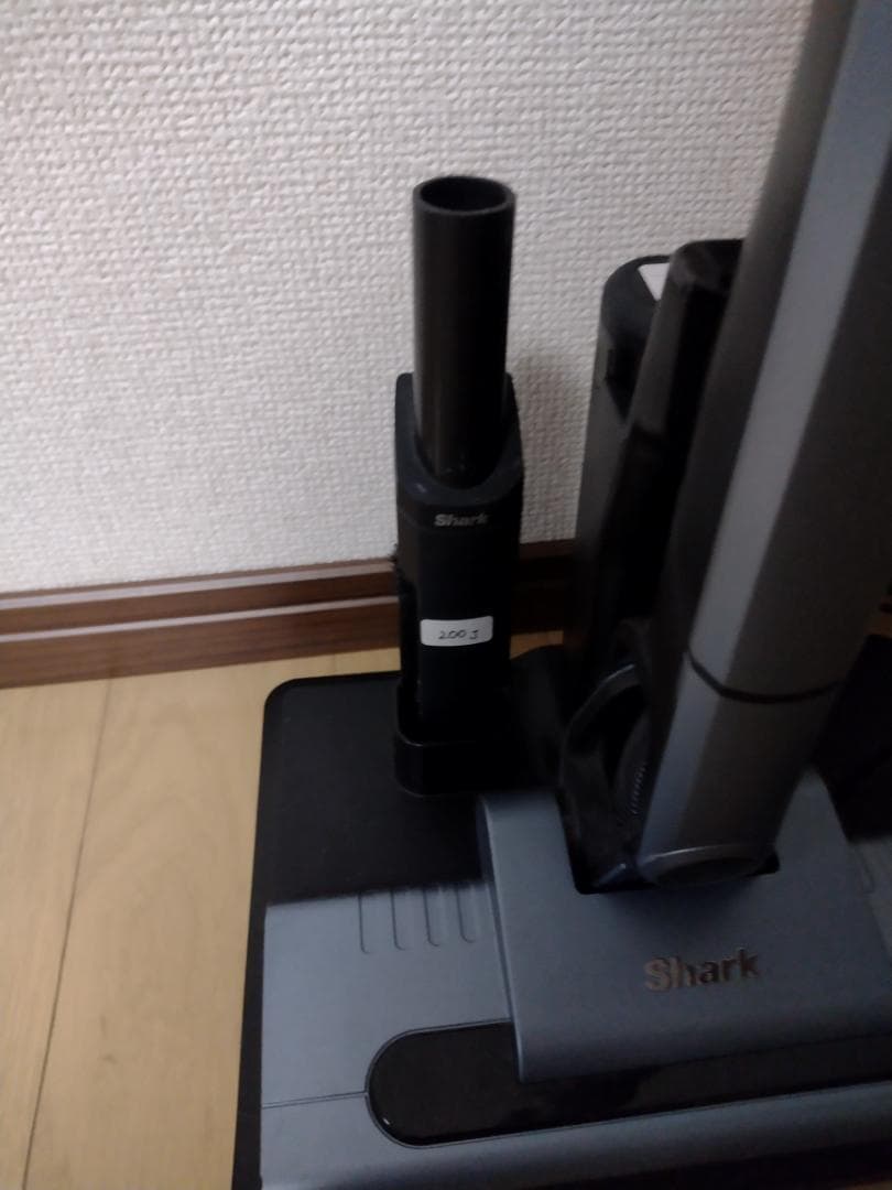 シャーク★コードレスクリーナー★CS200JLB★バッテリー新品と同等★