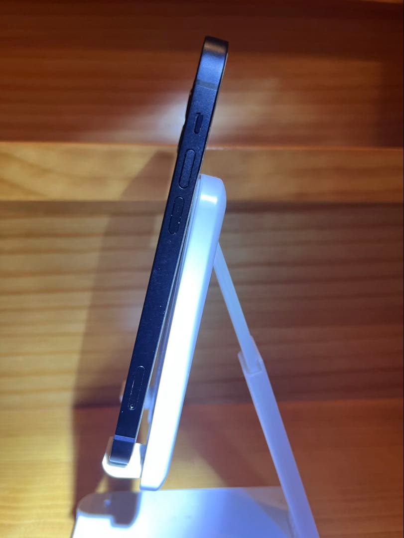 【美品】 Apple iPhone 12 ブラック 本体SIMフリー